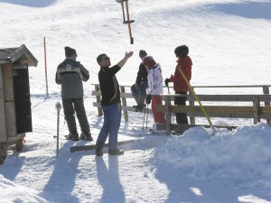 20090201140416-at-st_johann-ski-grabbing_tbar-w1