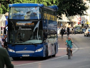 20090829172331-de-munich-city-cycle_around_the_bus-w
