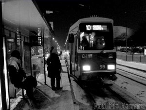 20120225203758-fi-helsinki-city-tram_10_night